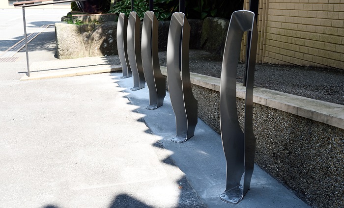 新設した自転車スタンドのアップ